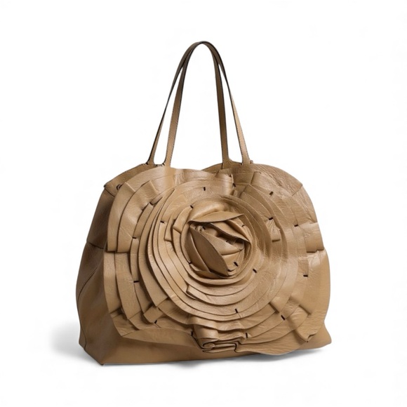 Valentino Garavani Beige Leather Rose Tote - Picture 3 of 16